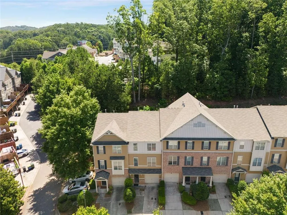 1798 Oakbrook Lane NW #8 Kennesaw, GA 30152