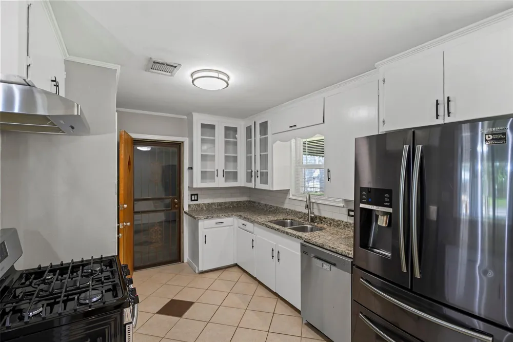 617 Graceland Street Houston, TX 77009