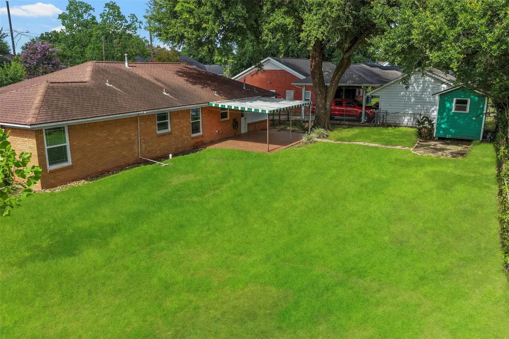 617 Graceland Street Houston, TX 77009