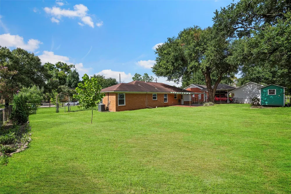 617 Graceland Street Houston, TX 77009