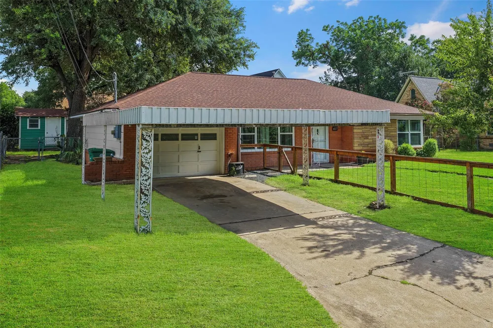 617 Graceland Street Houston, TX 77009