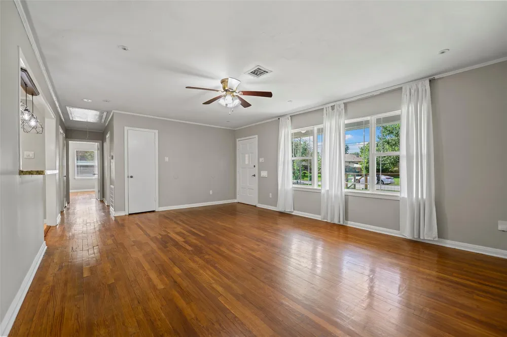 617 Graceland Street Houston, TX 77009