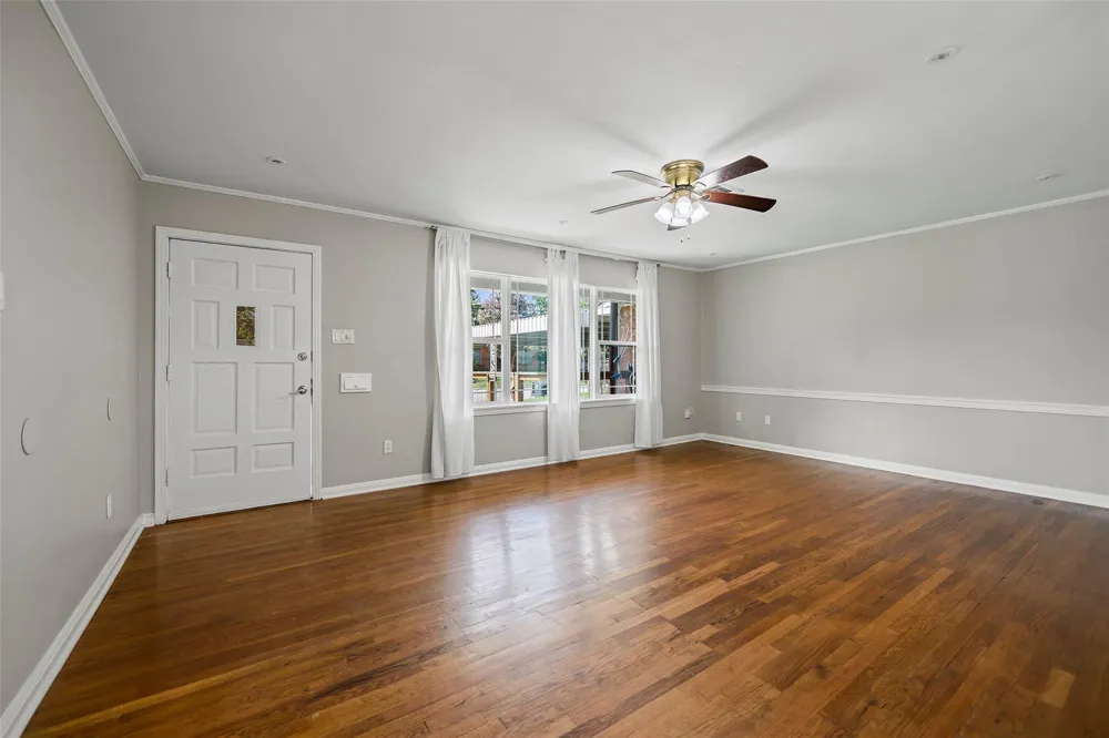 617 Graceland Street Houston, TX 77009
