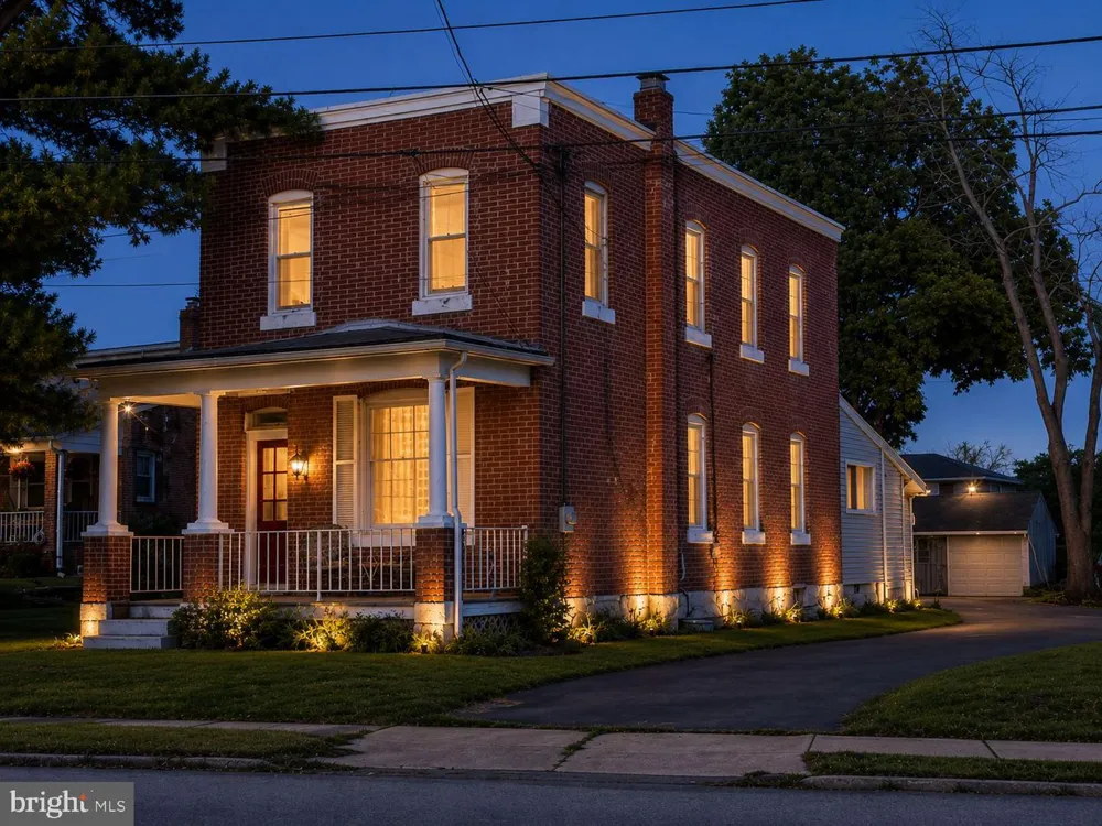 209 UPLAND ROAD Brookhaven, PA 19015