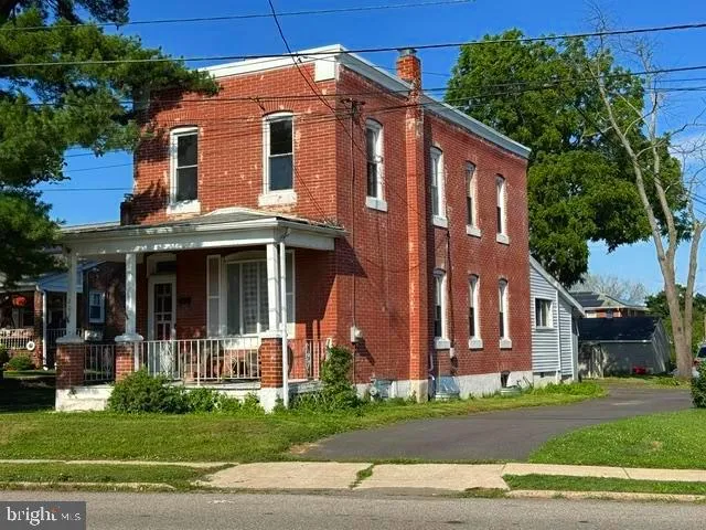 209 UPLAND ROAD Brookhaven, PA 19015