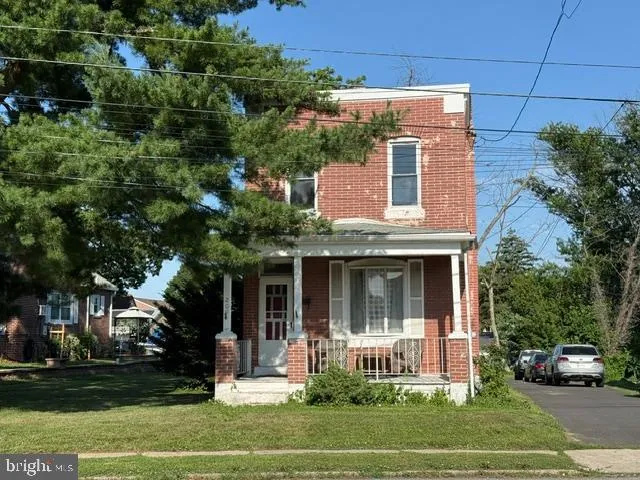 209 UPLAND ROAD Brookhaven, PA 19015