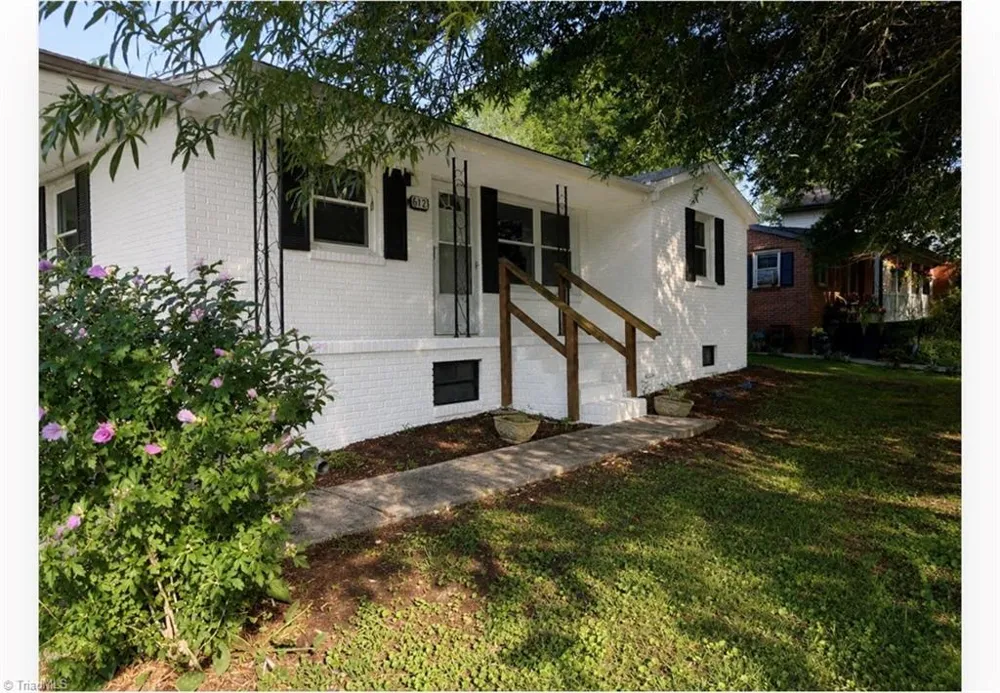 612 School Street Walnut Cove, NC 27052