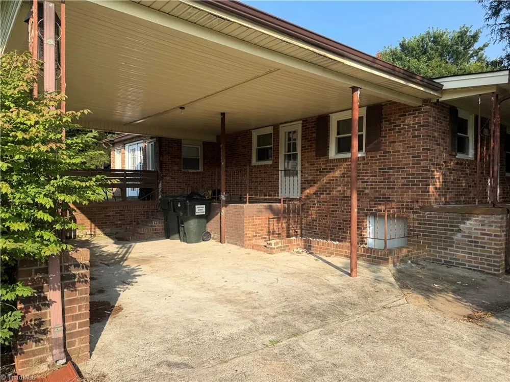 612 School Street Walnut Cove, NC 27052