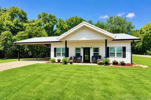 4012 Lucky Lane