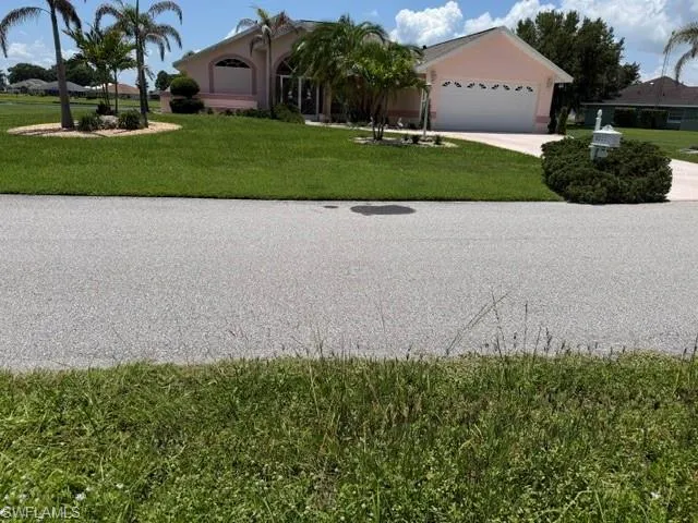 6221 AquaVista Drive Sebring, FL 33876