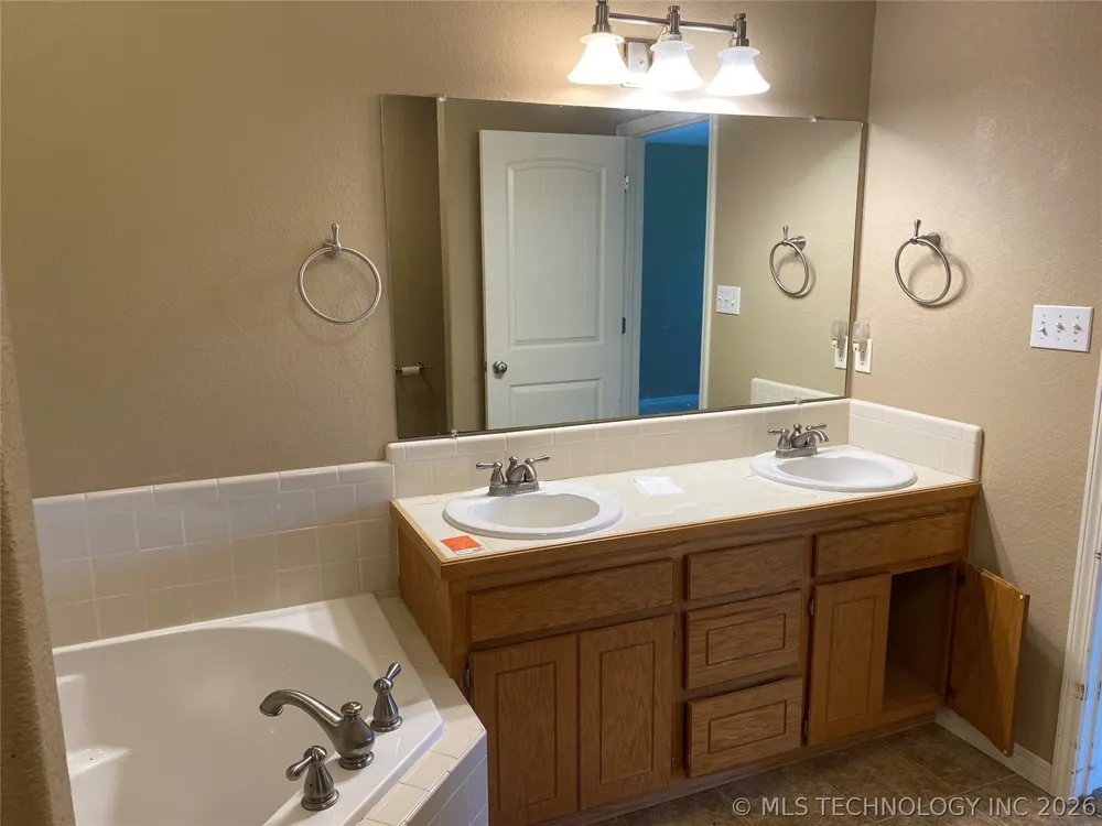 22774 County Road 3470 Roff, OK 74865