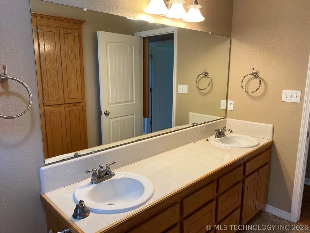22774 County Road 3470 Roff, OK 74865