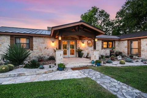 2411 Spoke Hollow Road