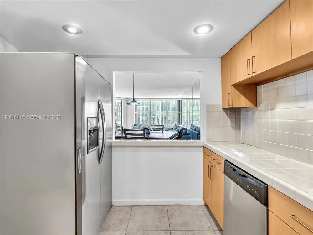 1901 Brickell Ave #B1203 Miami, FL 33129