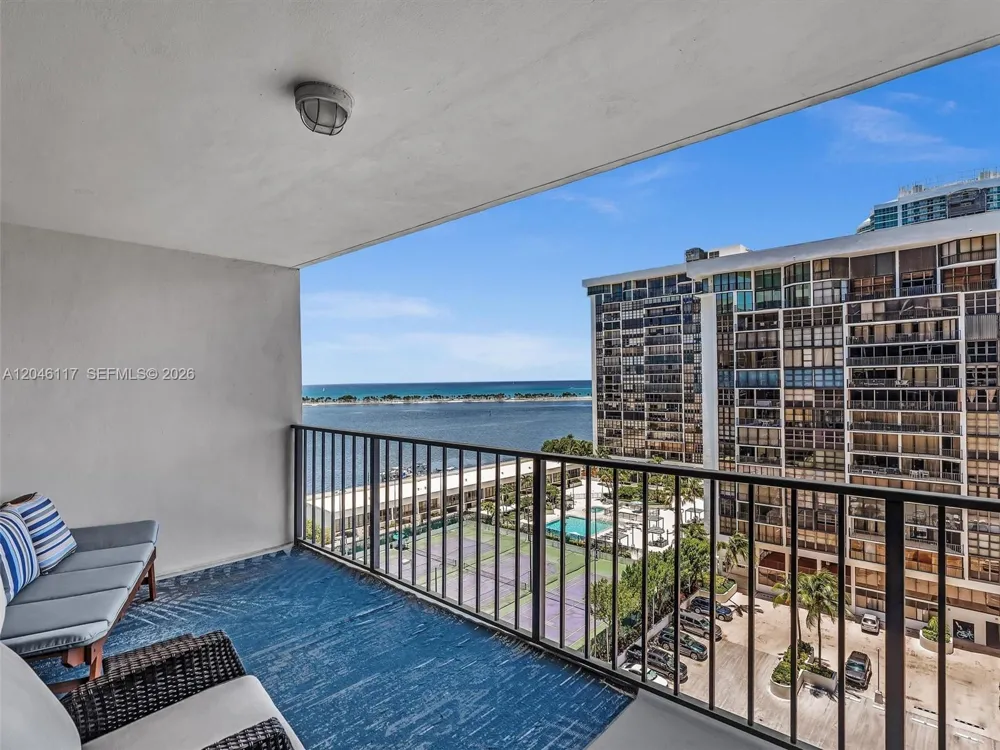 1901 Brickell Ave #B1203 Miami, FL 33129