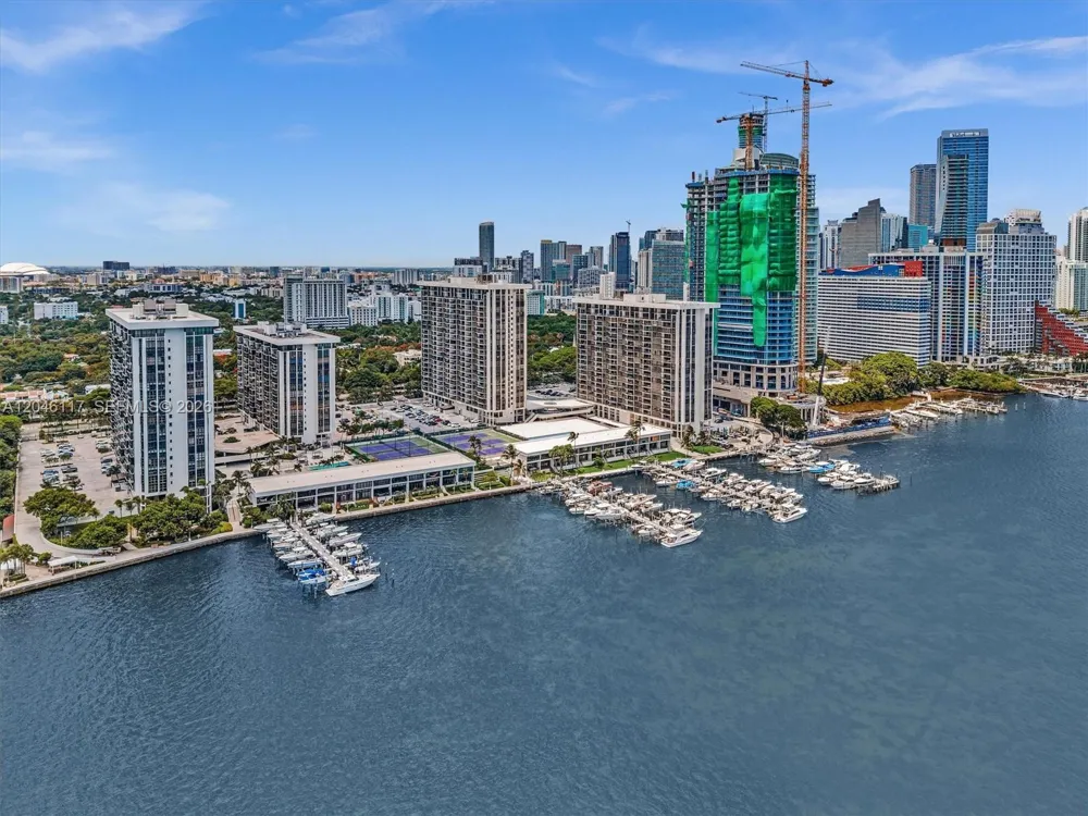 1901 Brickell Ave #B1203 Miami, FL 33129