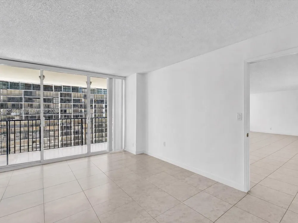 1901 Brickell Ave #B1203 Miami, FL 33129