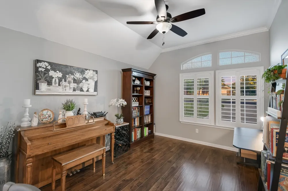 300 Wesley Ridge Drive Spicewood, TX 78669