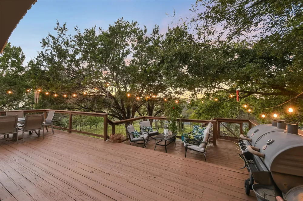 300 Wesley Ridge Drive Spicewood, TX 78669