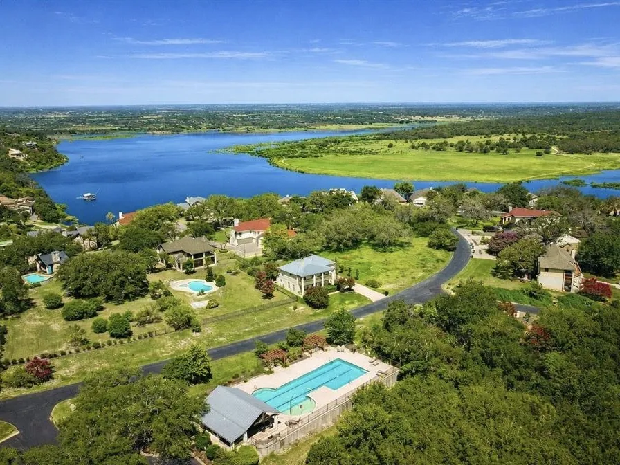 300 Wesley Ridge Drive Spicewood, TX 78669