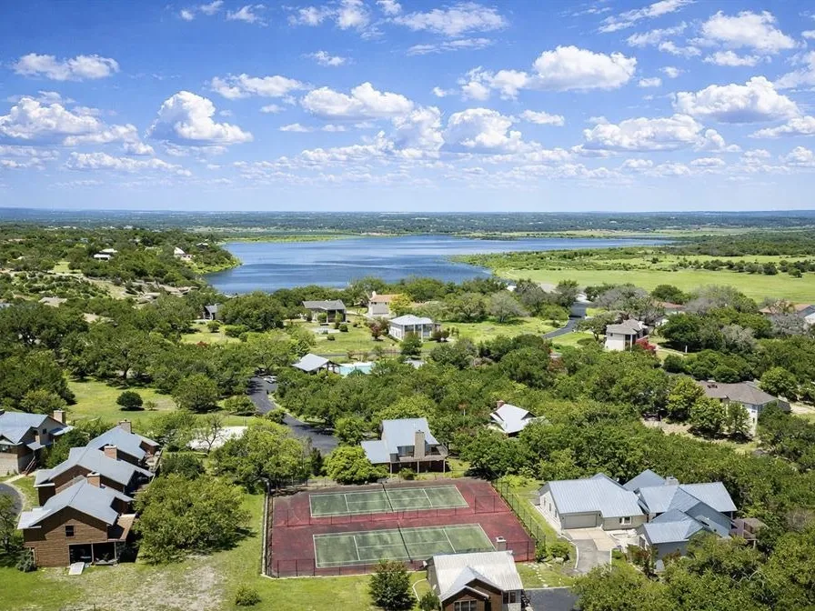 300 Wesley Ridge Drive Spicewood, TX 78669