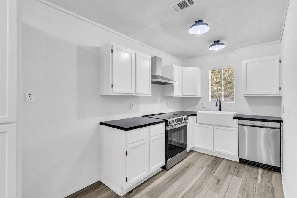 917 Huckleberry Lane Warren, TX 77664