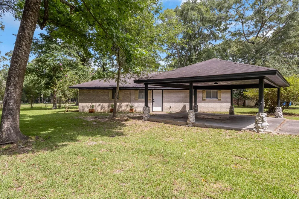 917 Huckleberry Lane Warren, TX 77664