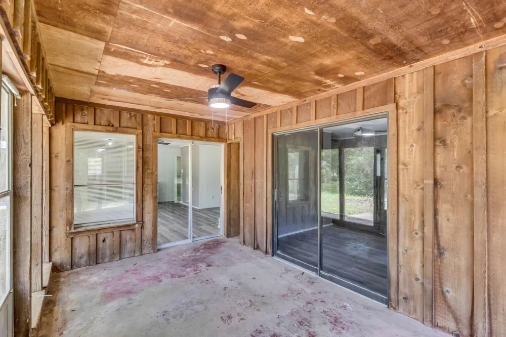 917 Huckleberry Lane Warren, TX 77664