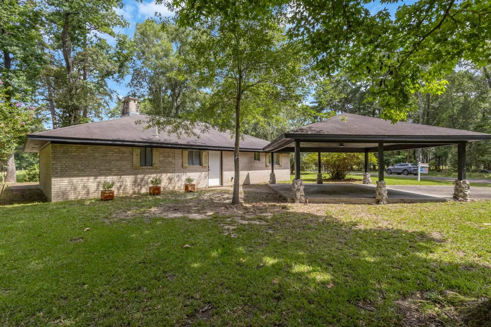 917 Huckleberry Lane Warren, TX 77664
