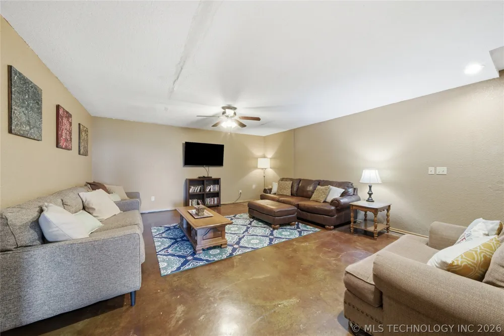 13198 Wells Drive Sperry, OK 74073