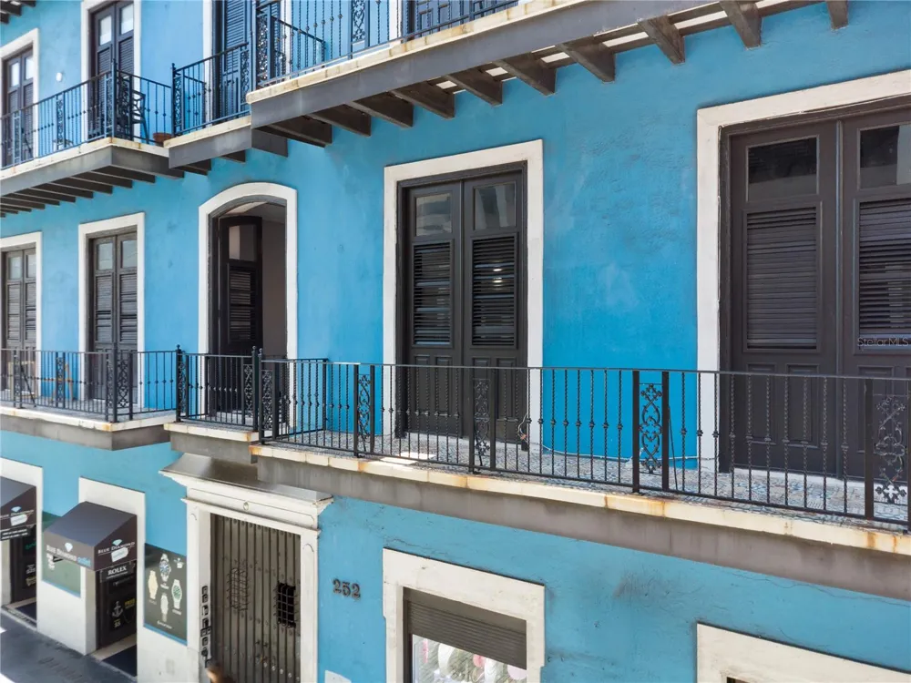 252 CALLE FORTALEZA #252 San Juan, PR 00901