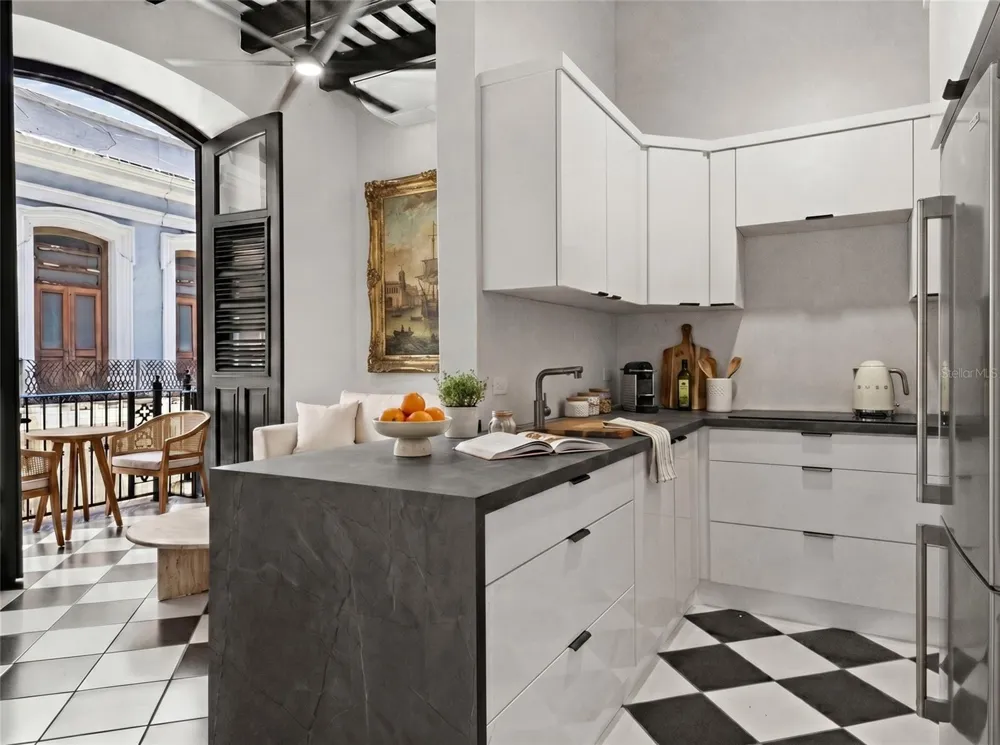 252 CALLE FORTALEZA #252 San Juan, PR 00901