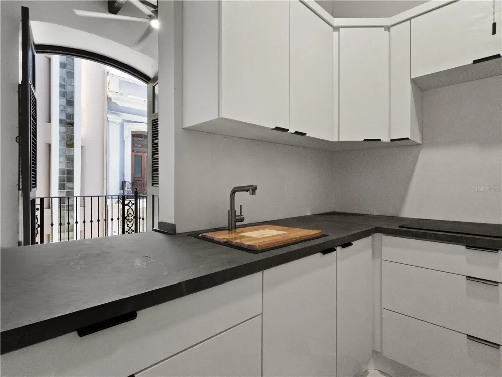 252 CALLE FORTALEZA #252 San Juan, PR 00901