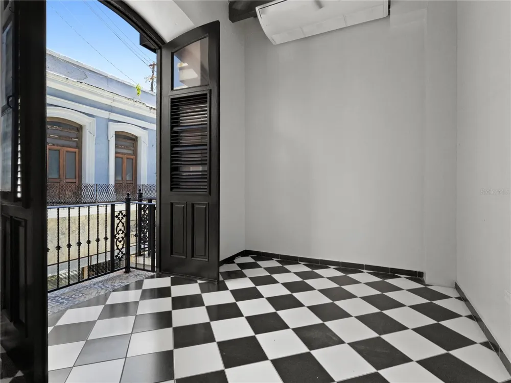 252 CALLE FORTALEZA #252 San Juan, PR 00901