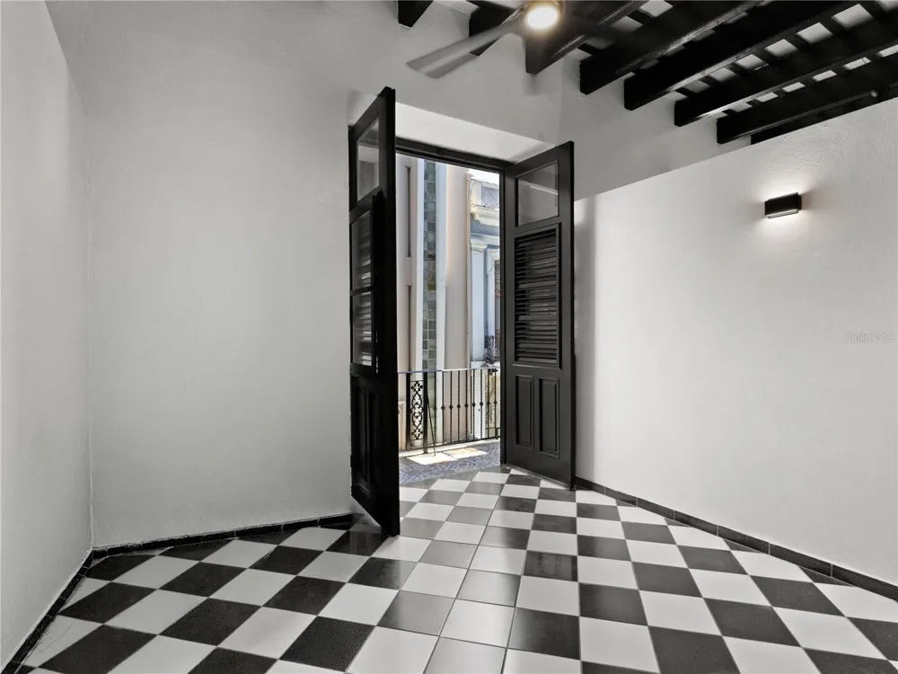252 CALLE FORTALEZA #252 San Juan, PR 00901