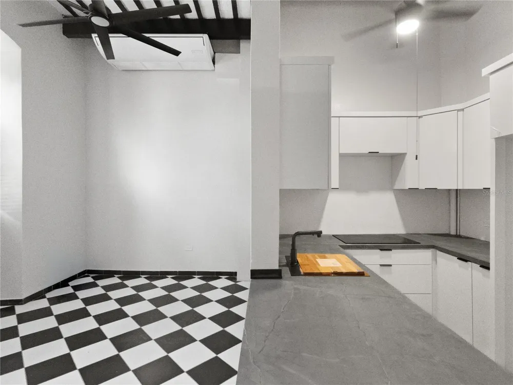 252 CALLE FORTALEZA #252 San Juan, PR 00901