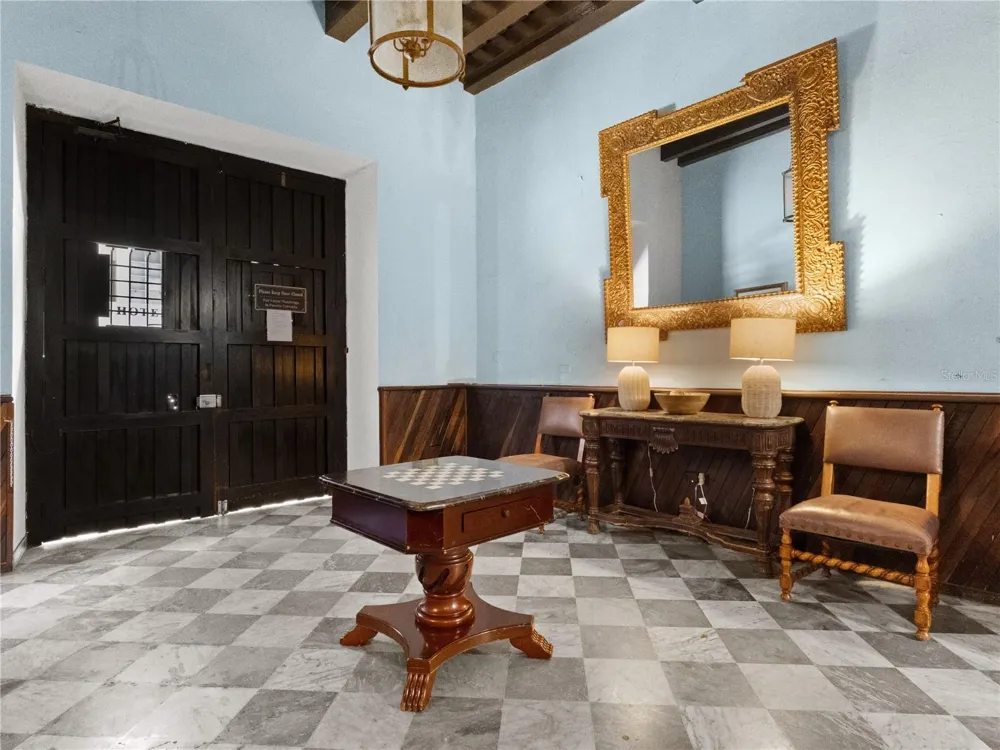 252 CALLE FORTALEZA #252 San Juan, PR 00901