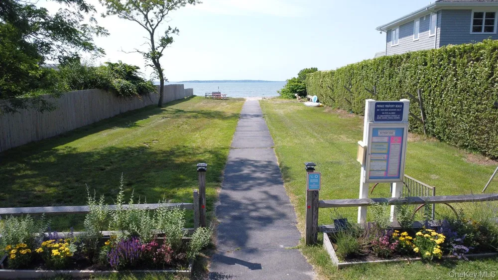 18 Bay View Road Southampton, NY 11968