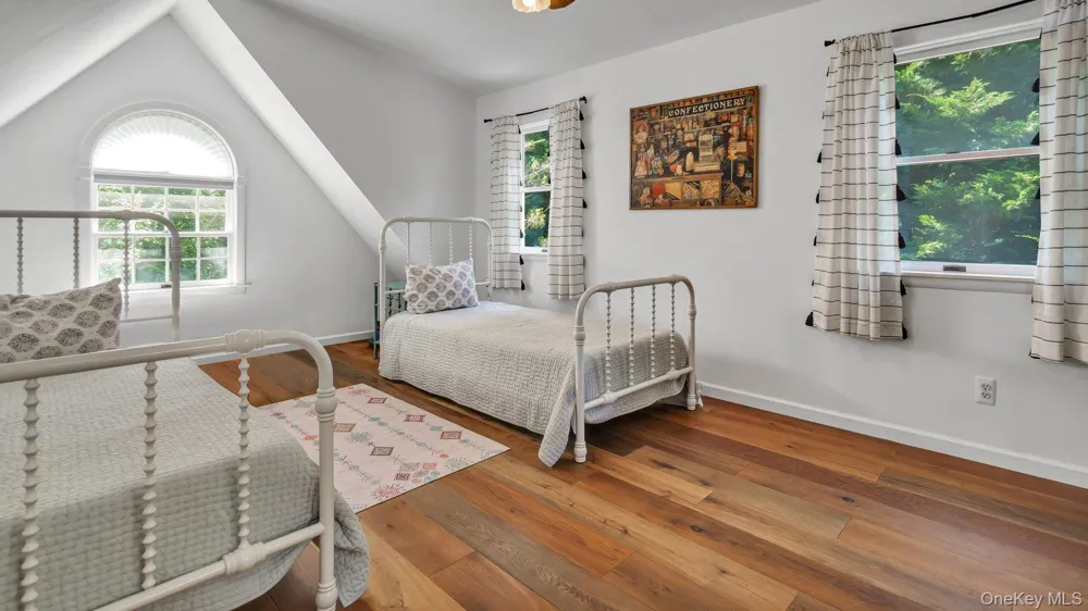 18 Bay View Road Southampton, NY 11968