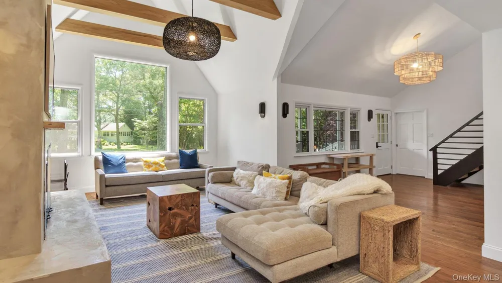 18 Bay View Road Southampton, NY 11968