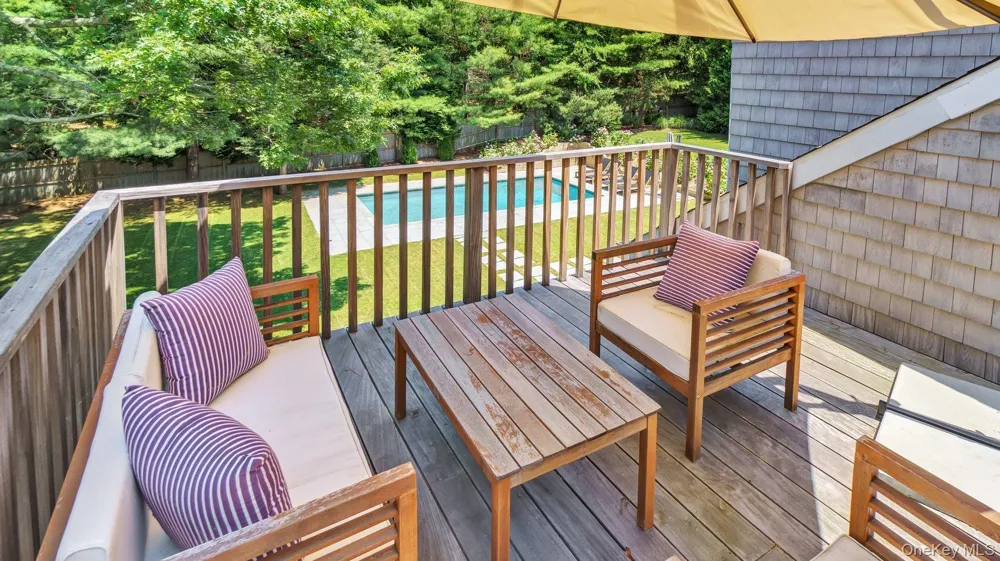 18 Bay View Road Southampton, NY 11968
