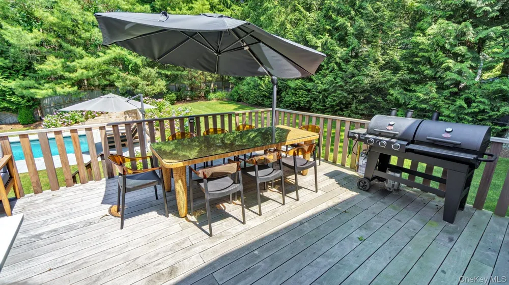 18 Bay View Road Southampton, NY 11968