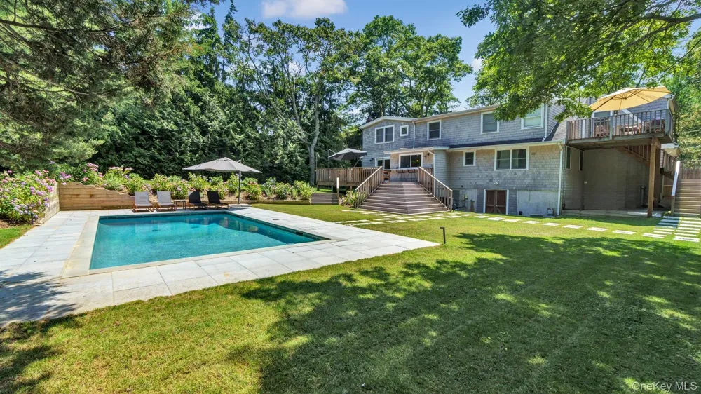 18 Bay View Road Southampton, NY 11968