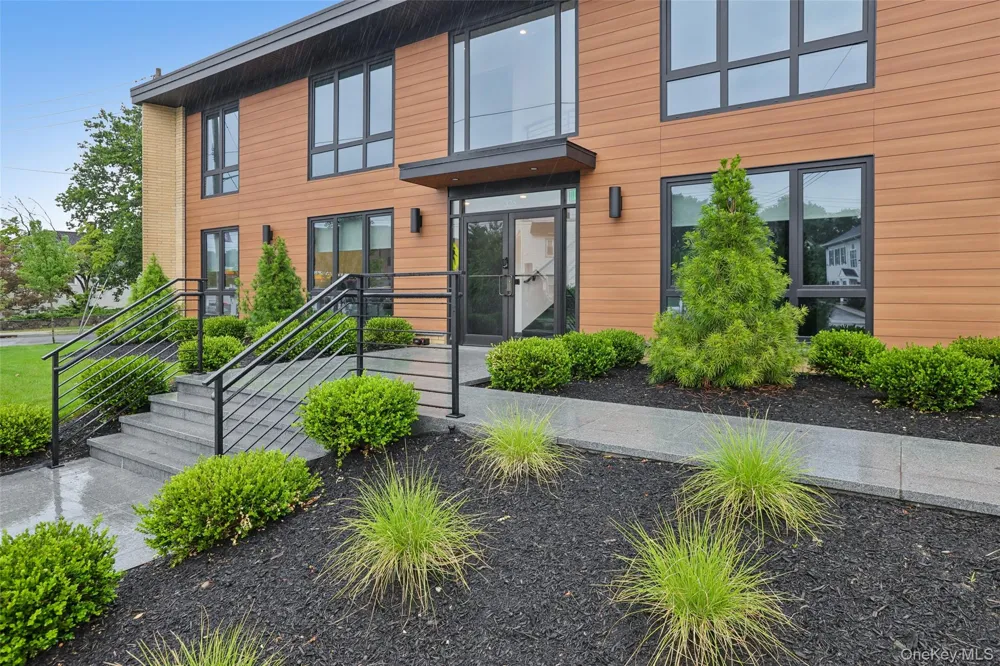 325 Manville Road #102 Pleasantville, NY 10570