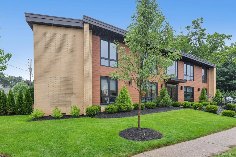 325 Manville Road #102 Pleasantville, NY 10570