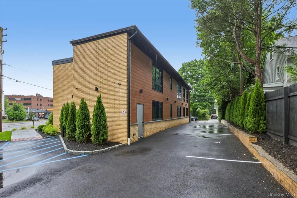 325 Manville Road #102 Pleasantville, NY 10570
