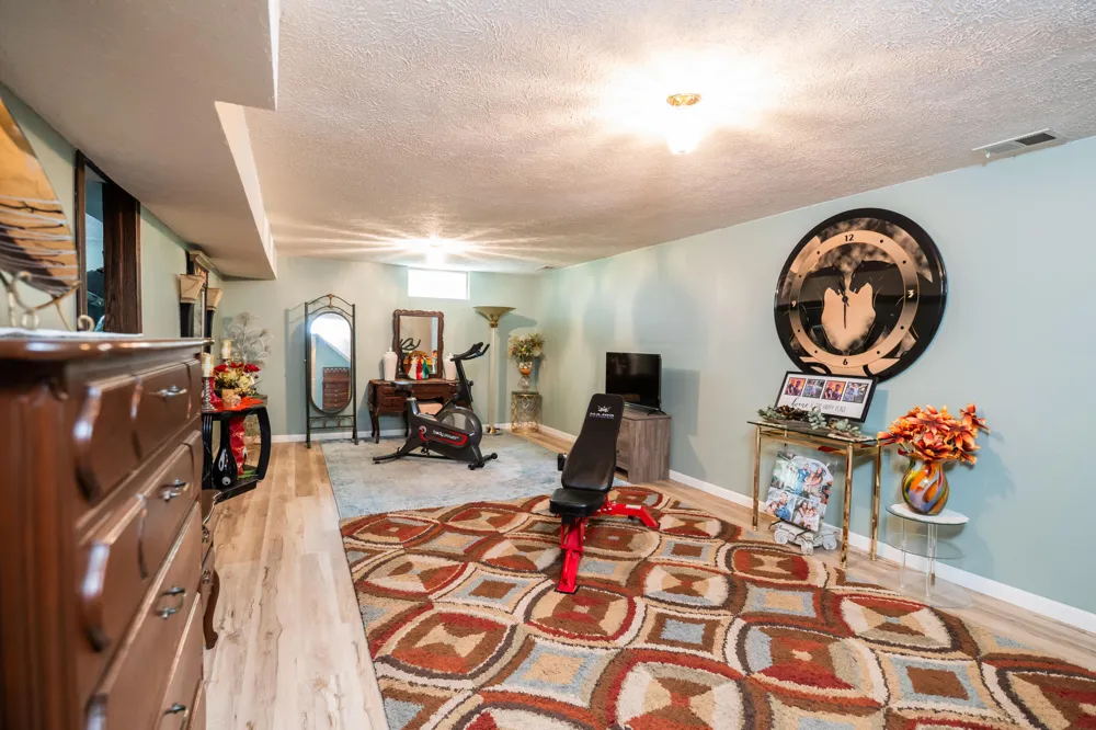989 McCabe Avenue NE Ada Township, MI 49301
