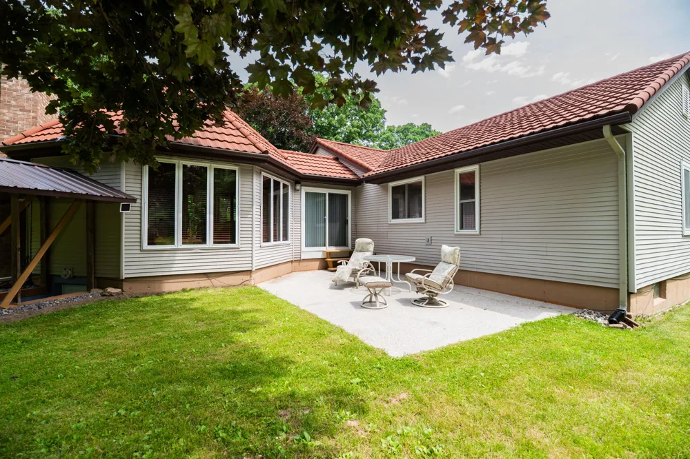 989 McCabe Avenue NE Ada Township, MI 49301