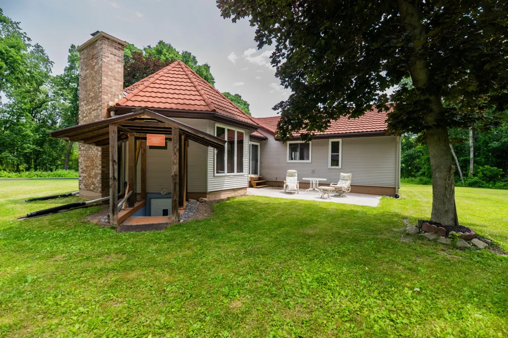 989 McCabe Avenue NE Ada Township, MI 49301