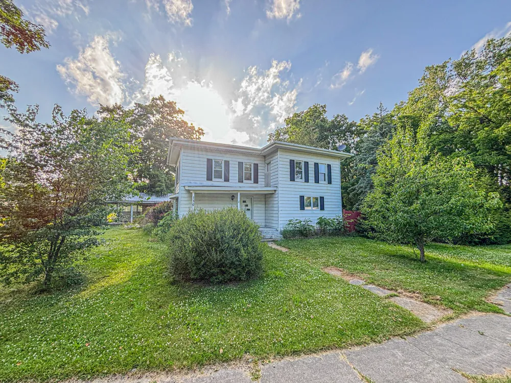 136 Sturgis Street Hubbardston Village, MI 48845